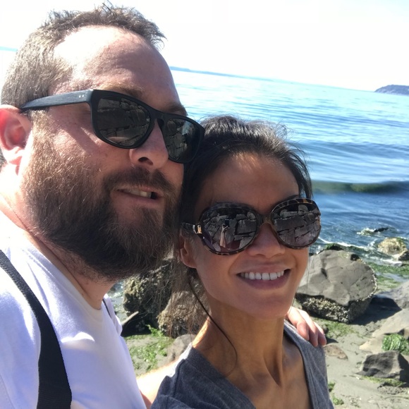 Meet your Posher, Olivia - Picture 1 of 1